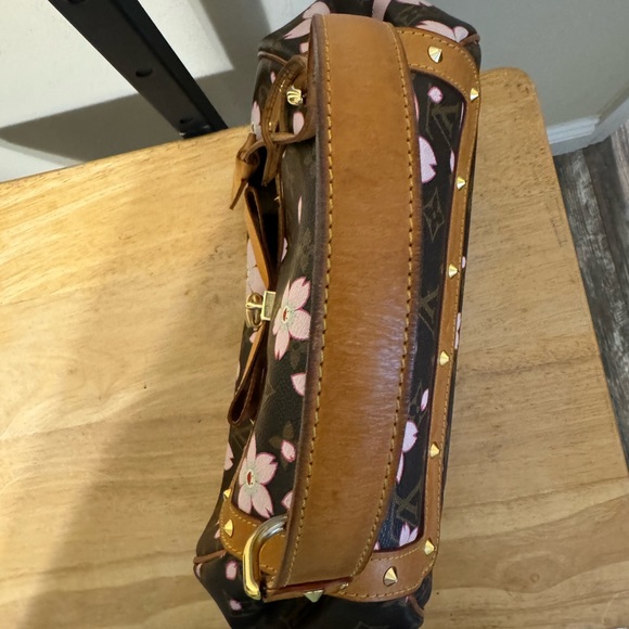 Louie Vuitton Cherry Blossom Retro - Picture 6 of 14